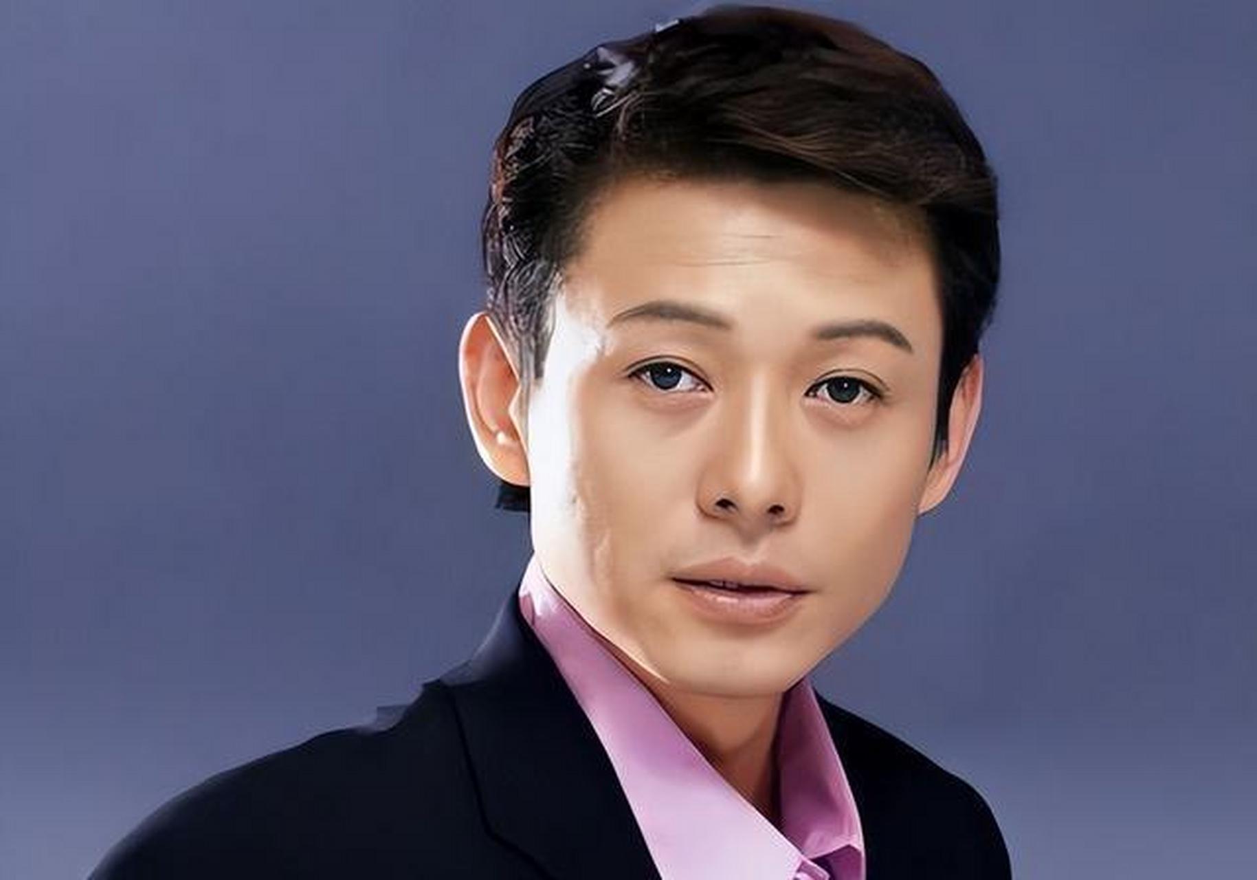 程前曾是《天涯共此时》主持人,与倪萍春晚搭档,助推董卿崛起.