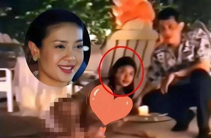 西拉米:最美的泰王王妃,曾是舞女,43岁削发为尼,当街跪拜儿子