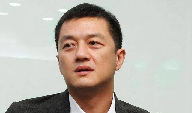 李亚鹏现状!王菲的担心是对的,二婚才2年,"老毛病"又犯了