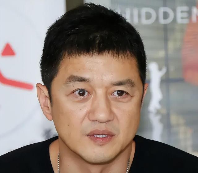 李亚鹏现状!王菲的担心是对的,二婚才2年,"老毛病"又犯了