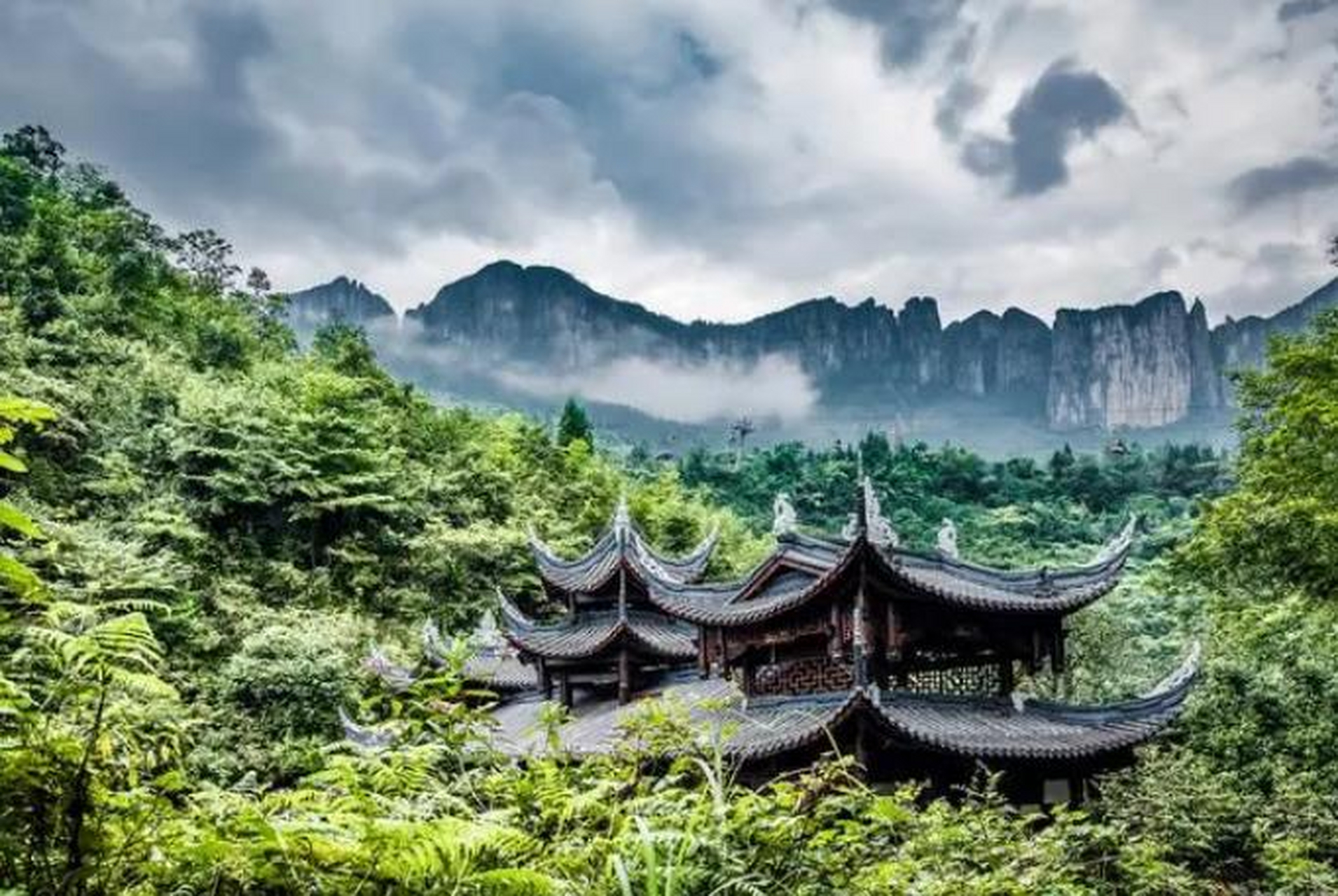 利川齐岳山的神秘面纱,女儿城的古色古香,还有壮观无比的恩施大峡谷等