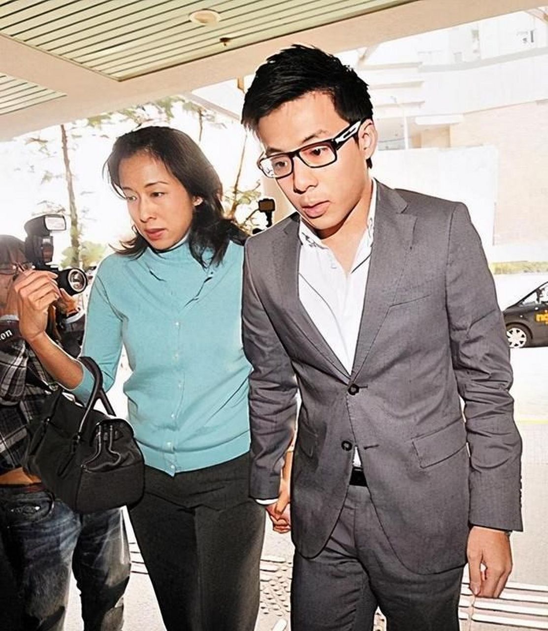 霍家三子霍启仁求婚泰国女友成功,两人恋情低调多年终成正果.