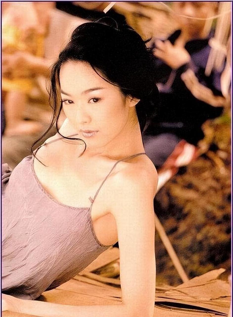 天生丽质的王静莹,15岁已身高一米七!校园选美大赛冠军出道惊艳四座.