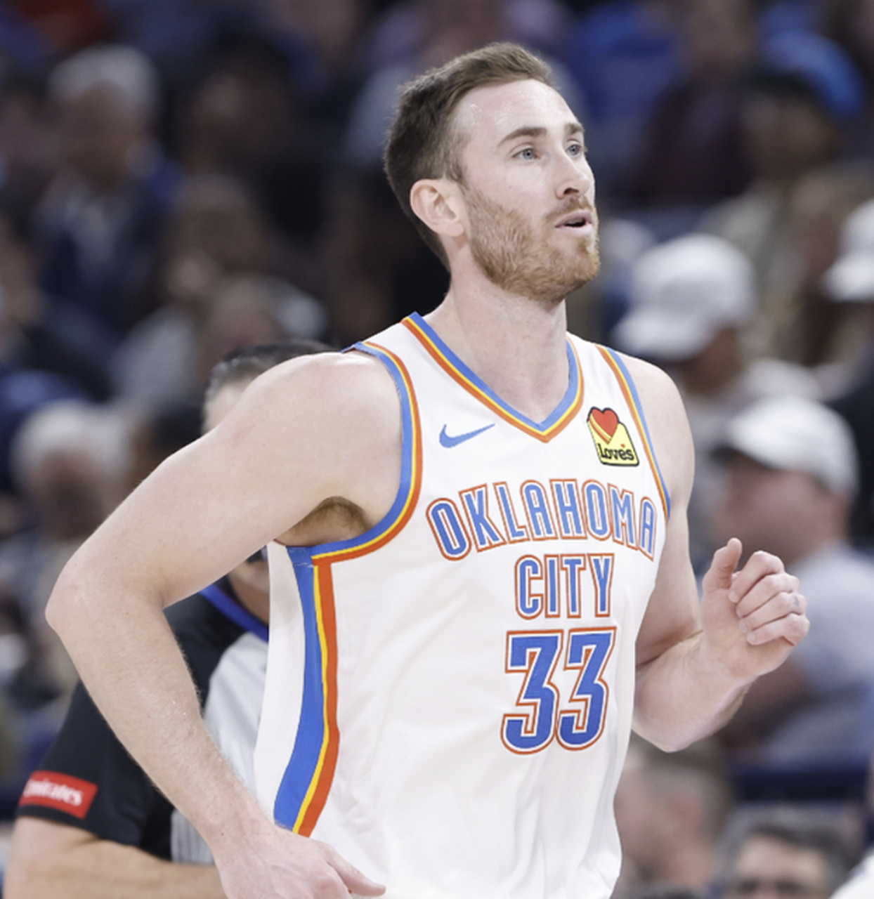 nba季后赛中,34岁的全明星球员戈登·海沃德因年龄和伤病影响,状态