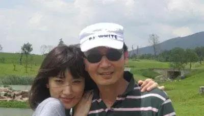 侯长荣和陈剑月,因红楼梦结缘,恩爱39年无绯闻,被称为神仙眷侣