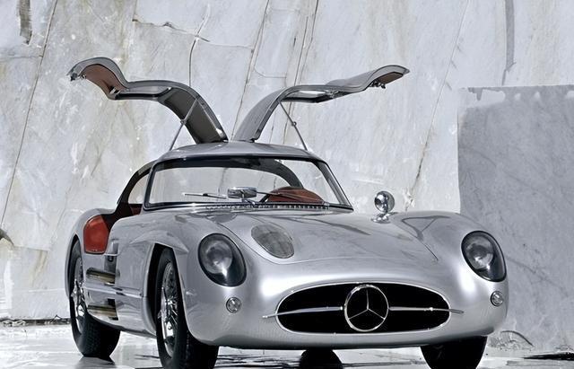 复古魅力重现!又一"天价"豪车,鸥翼门 302匹ps,极速290km/h