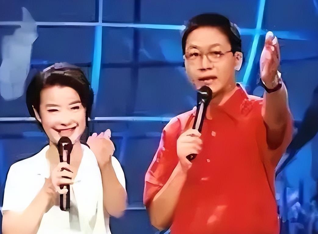 主持人王雪纯:我这辈子最遗憾的事情,就是没为丈夫养下一儿半女