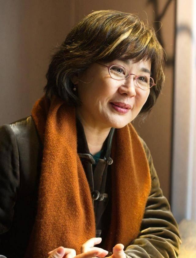 法籍华裔女演员丛珊:因《牧马人》走红,一婚嫁演员,二婚嫁导演