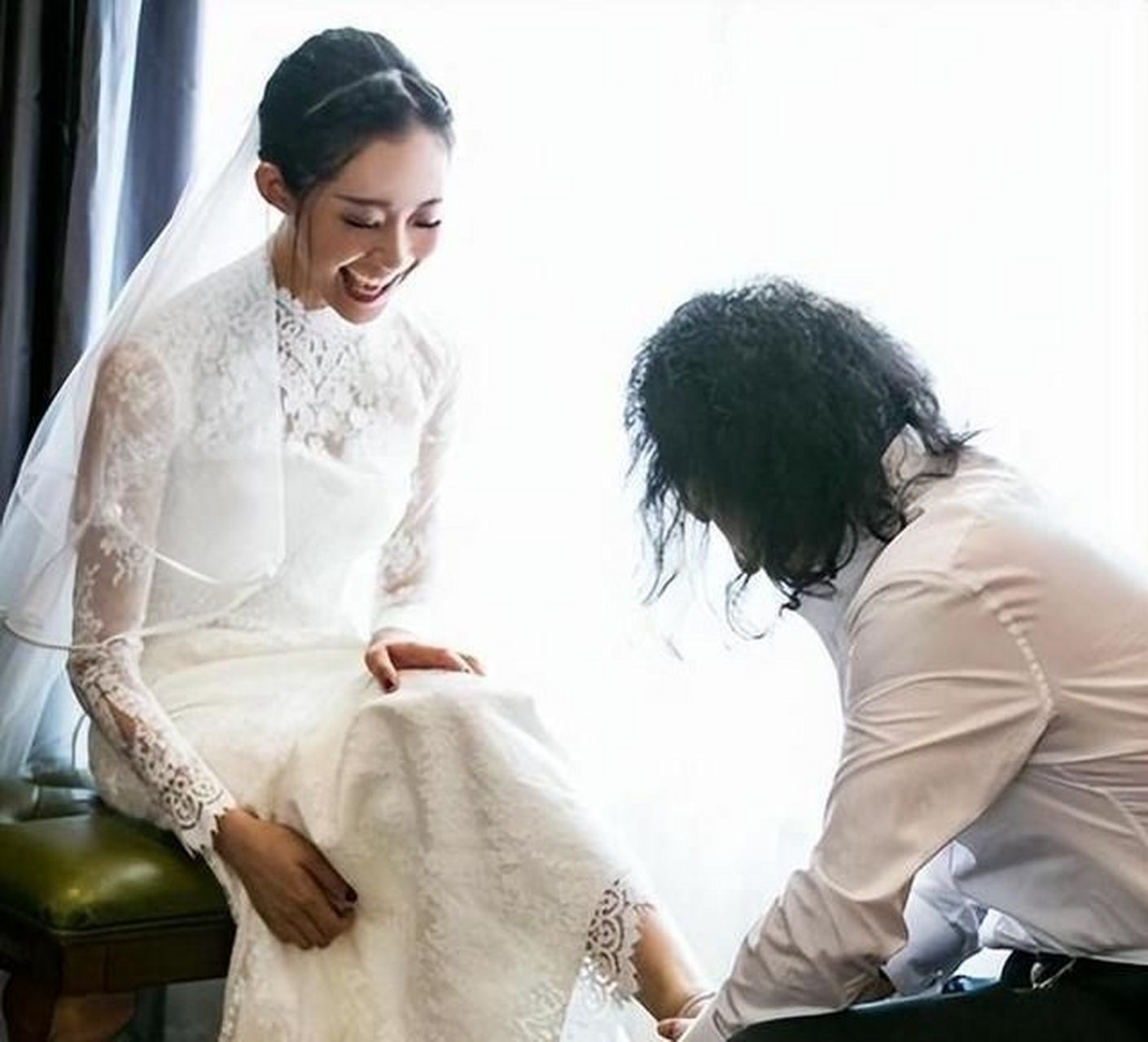 三宝与万千惠这对相差20岁的明星情侣,竟敢公然挑战传统爱情观!