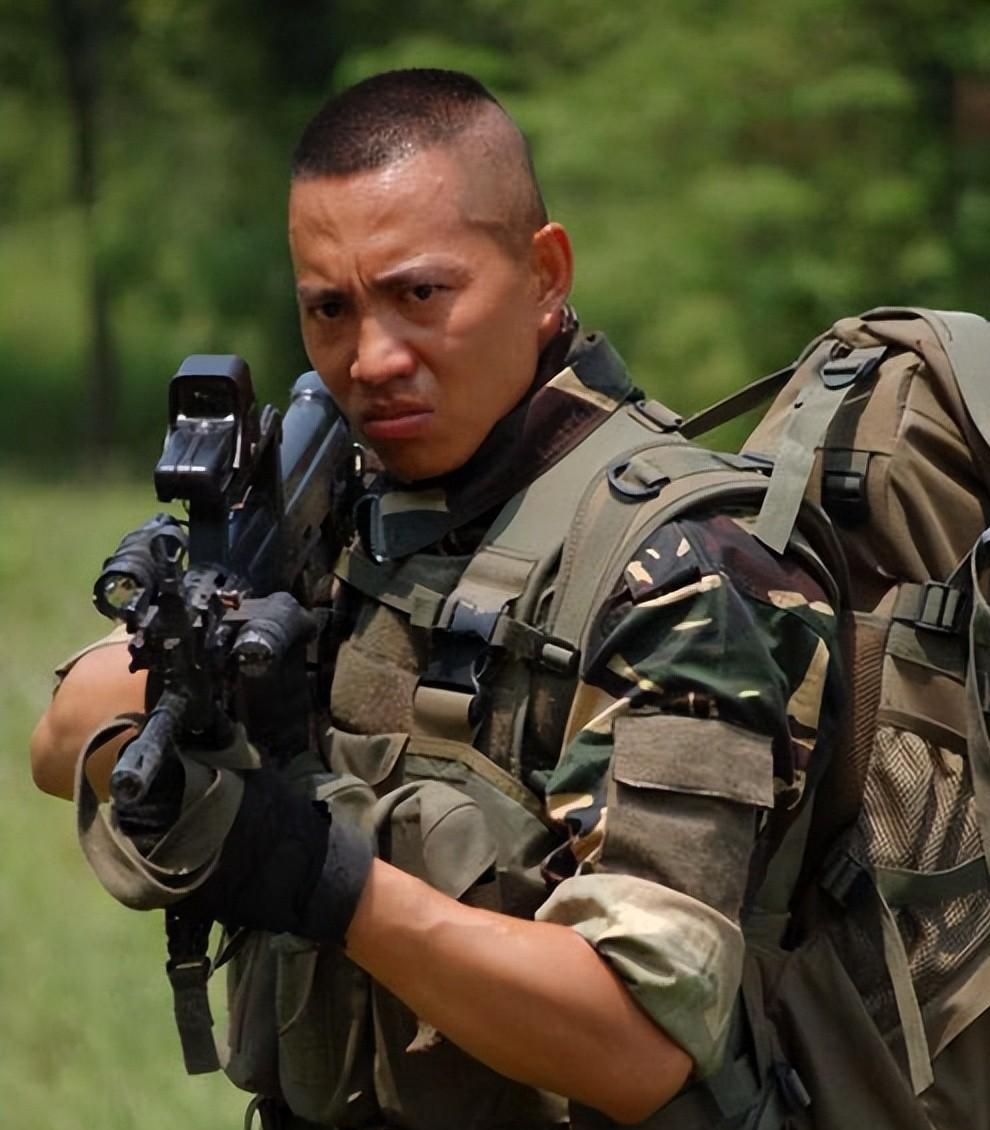 油头粉面就不尬演军人了!让这5位男星告诉你,啥才是真正的硬汉