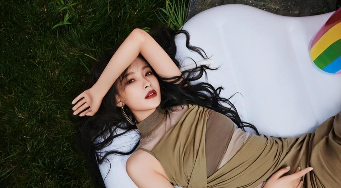 惊艳!《男人装》封面大盘点,这几位女星,谁是你的"封面女神"