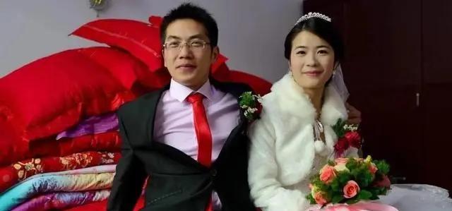 女同事结婚给全公司发请帖,当天就去了3个人,婚假回来就辞职了