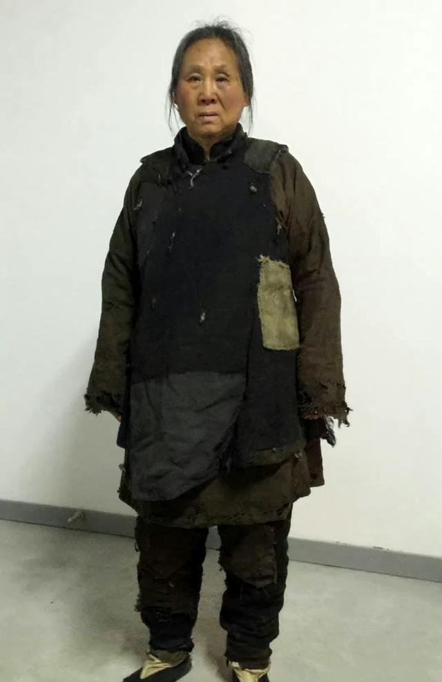 苇青:和老公育有一儿一女,60岁才开始拍戏,儿子也是演员