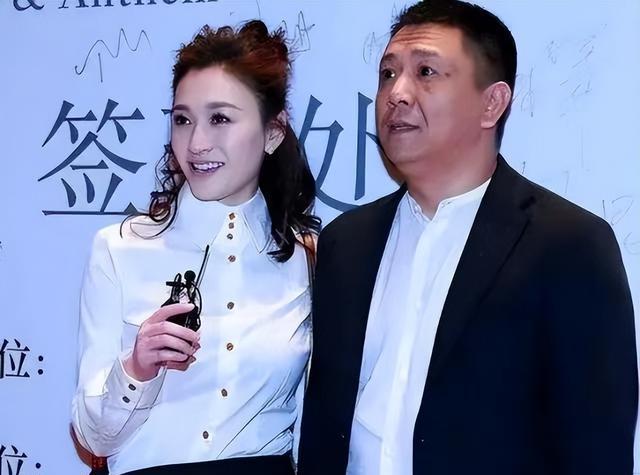 李小冉一番话,戳穿了谢娜的真实人品,难怪10年闺蜜不再来往