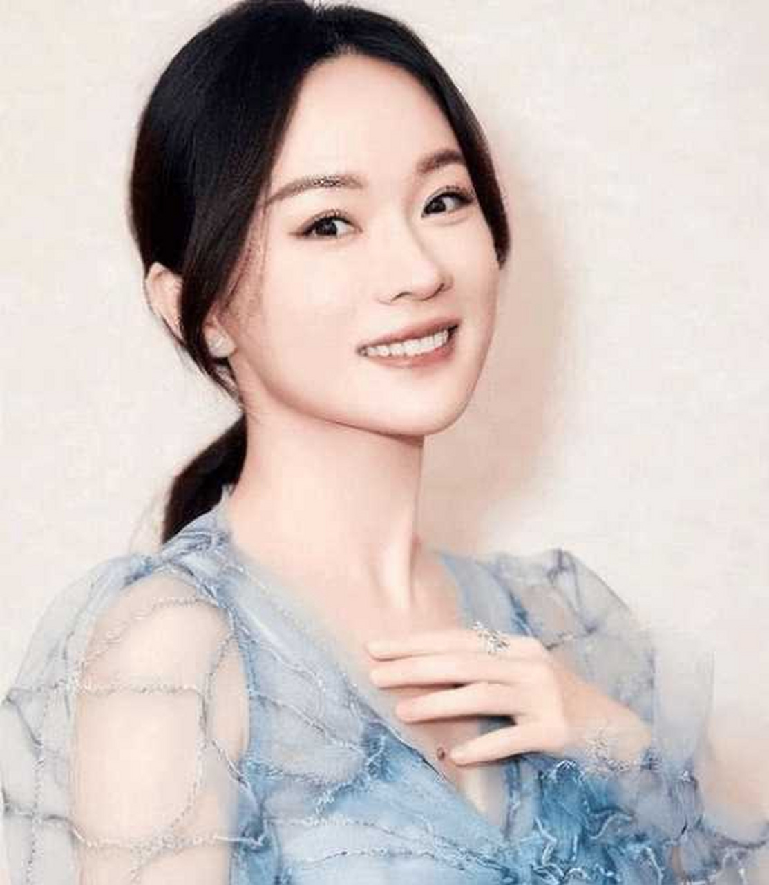 霍思燕,演艺佳人,在娱乐圈中闪耀光芒.