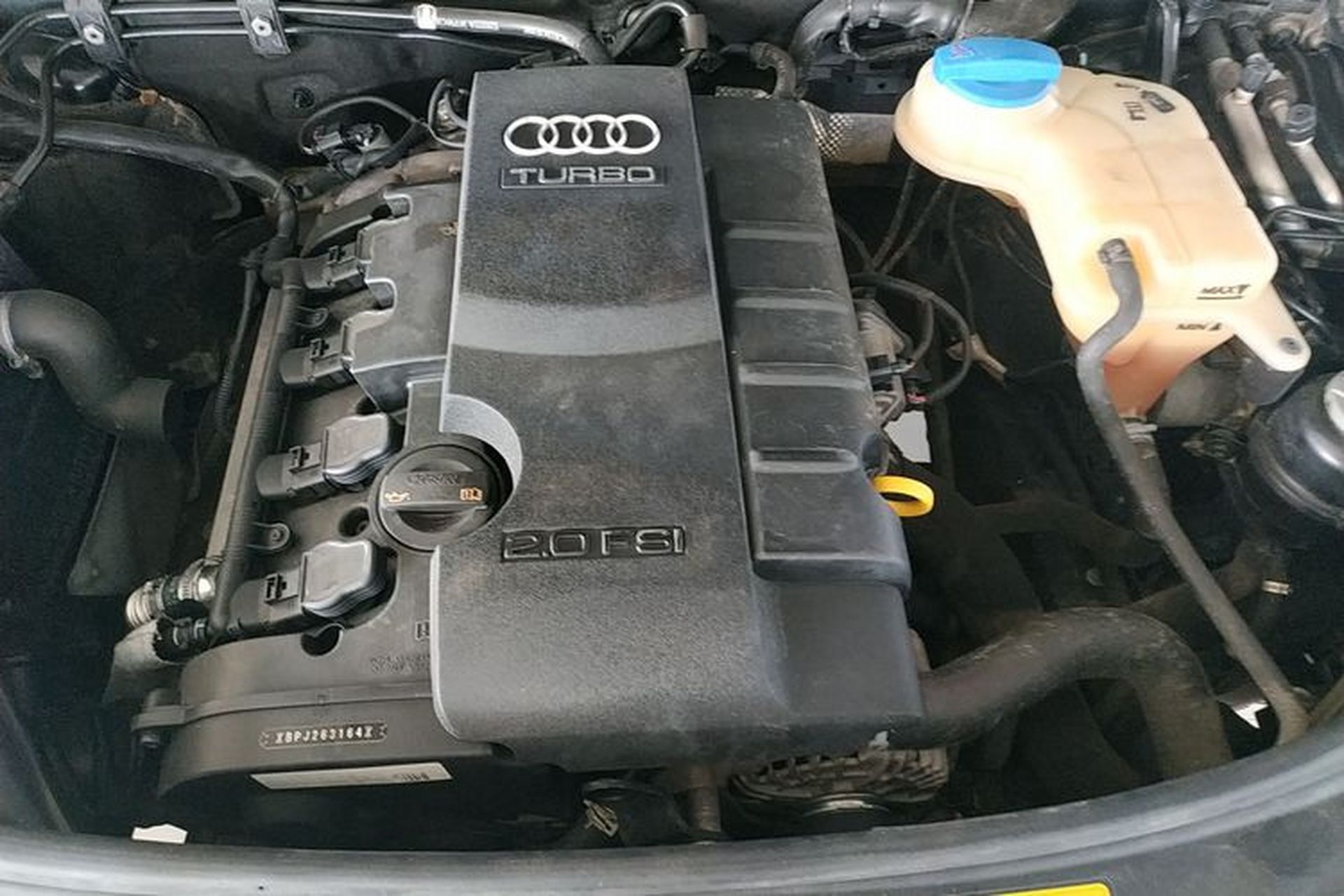 奥迪a6l车主崩溃!每500公里就要补机油?