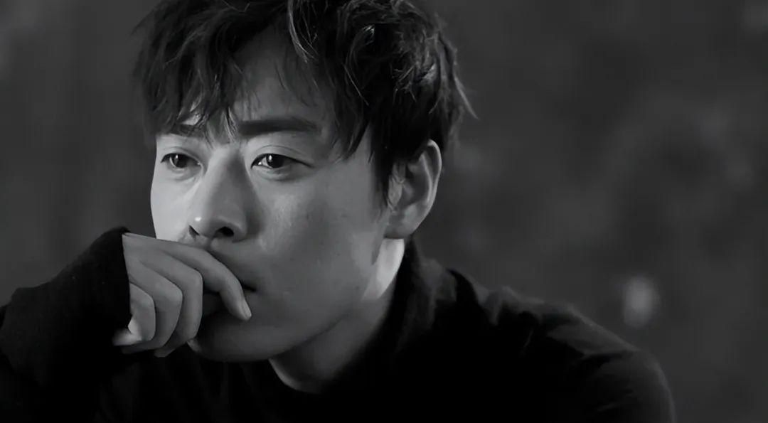 "魏和尚"张桐:从抑郁深渊到荧幕巅峰,他如何用演技征服观众?