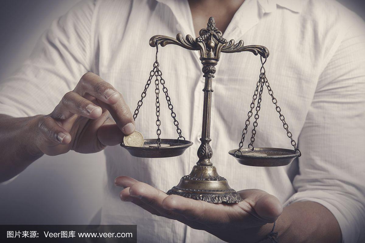 命运天平倾斜?同城异命,揭秘富豪如何"买"下12年寿命!