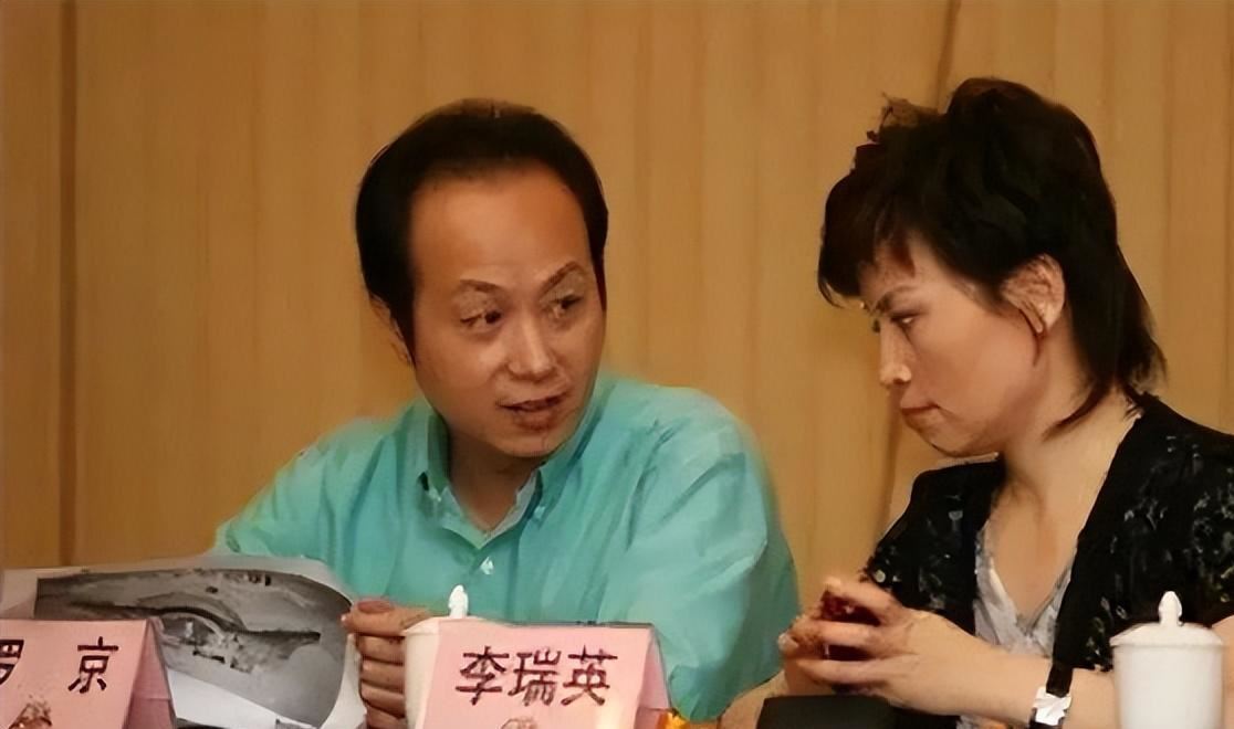 央视李瑞英:工作28年零失误,38岁儿子坠楼,含泪说22字令人泪目