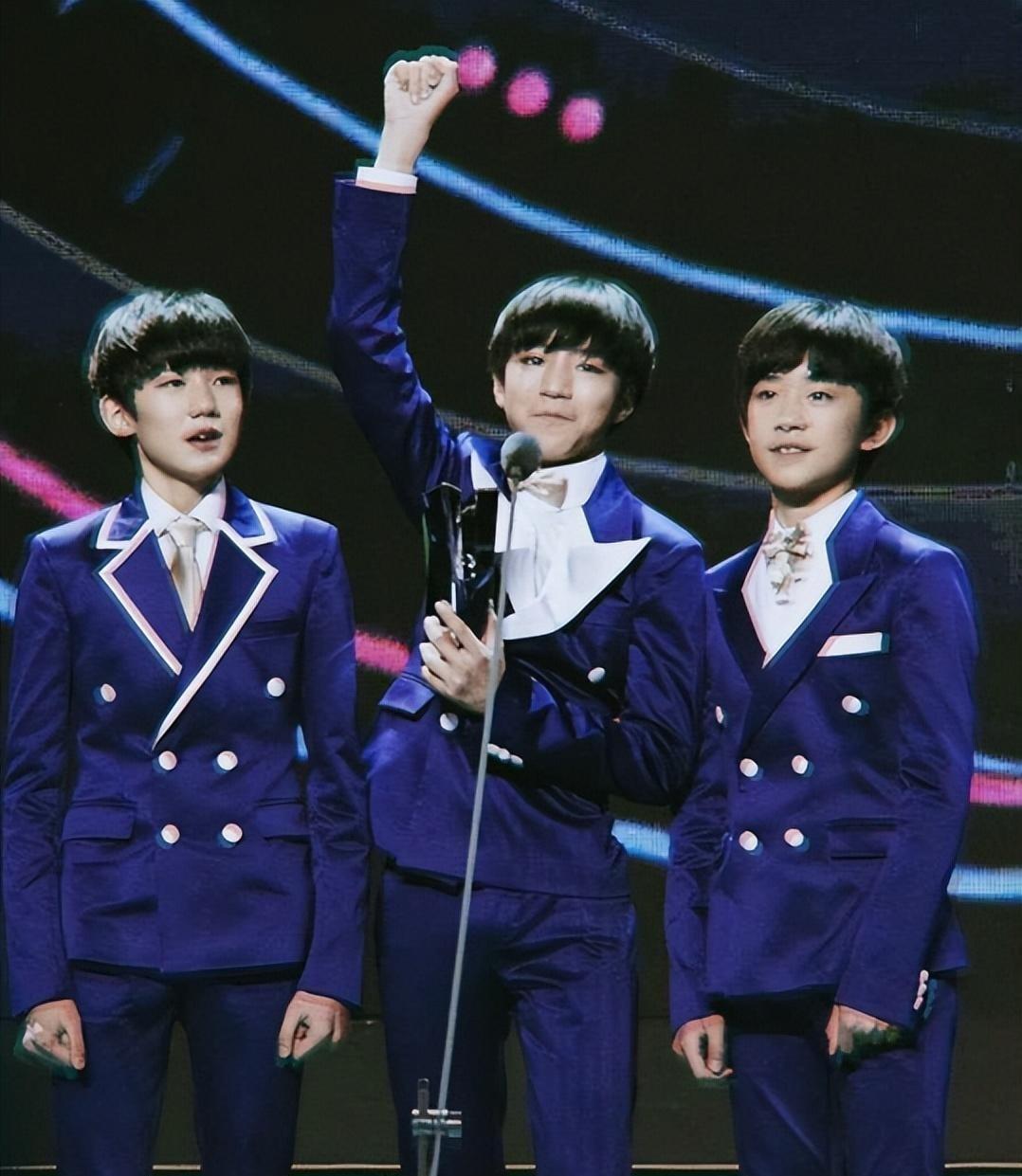 从偶像巅峰到人生新高度,tfboys三人付出青春铸就非凡人生