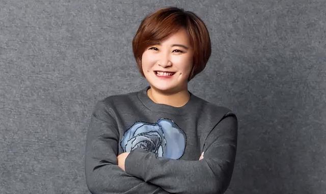 著名导演炮轰贾玲:你的电影有30亿票房,为什么不捐出一半做慈善