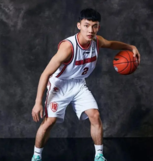 徐杰举办首个夏季训练营,个人年收入,预计将会超过千万