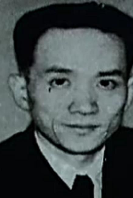 1946年特务头子丁默邨被捕,一年后被判处死刑,行刑前丑态百出