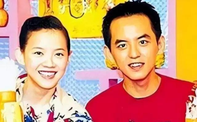 曾宝仪,林明谦罕见同框,两人相恋19年,男方长相老气被指像父亲