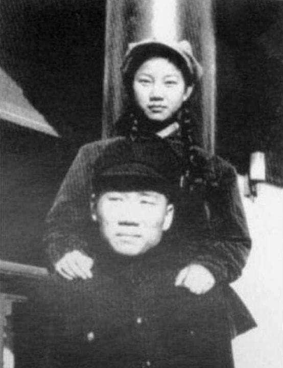 2022年刘思齐逝世:李敏李讷未能到场送别,四个子女同镜场面感人