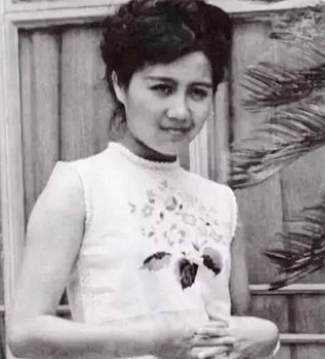 赌王何鸿燊的四姨太有多美,20张照片告诉你,美艳不可方物