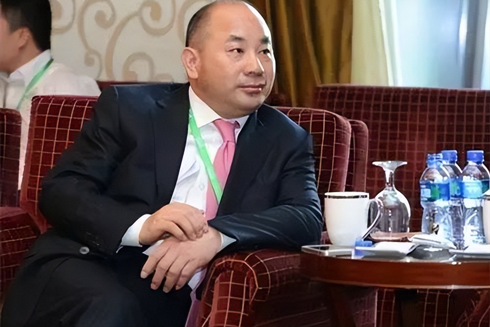 王文银最早的"剁手"一族,90年代初疯狂买买买,买来的却是矿山