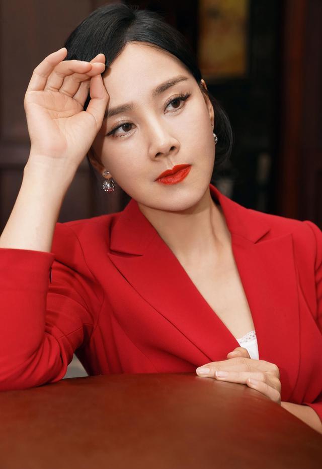 何琳:从上海走出的国际影后,她是老艺术家吕中的儿媳妇