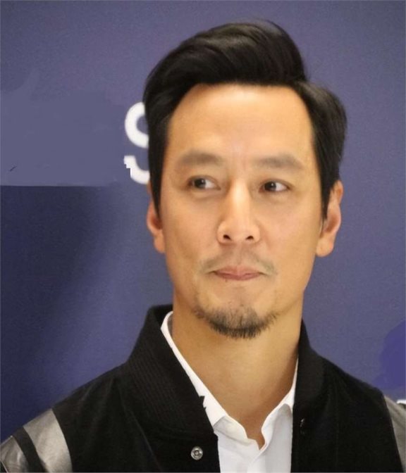 吴彦祖曝家世,爷爷是上海大佬掌管夜总会,创办中国首家奶粉公司