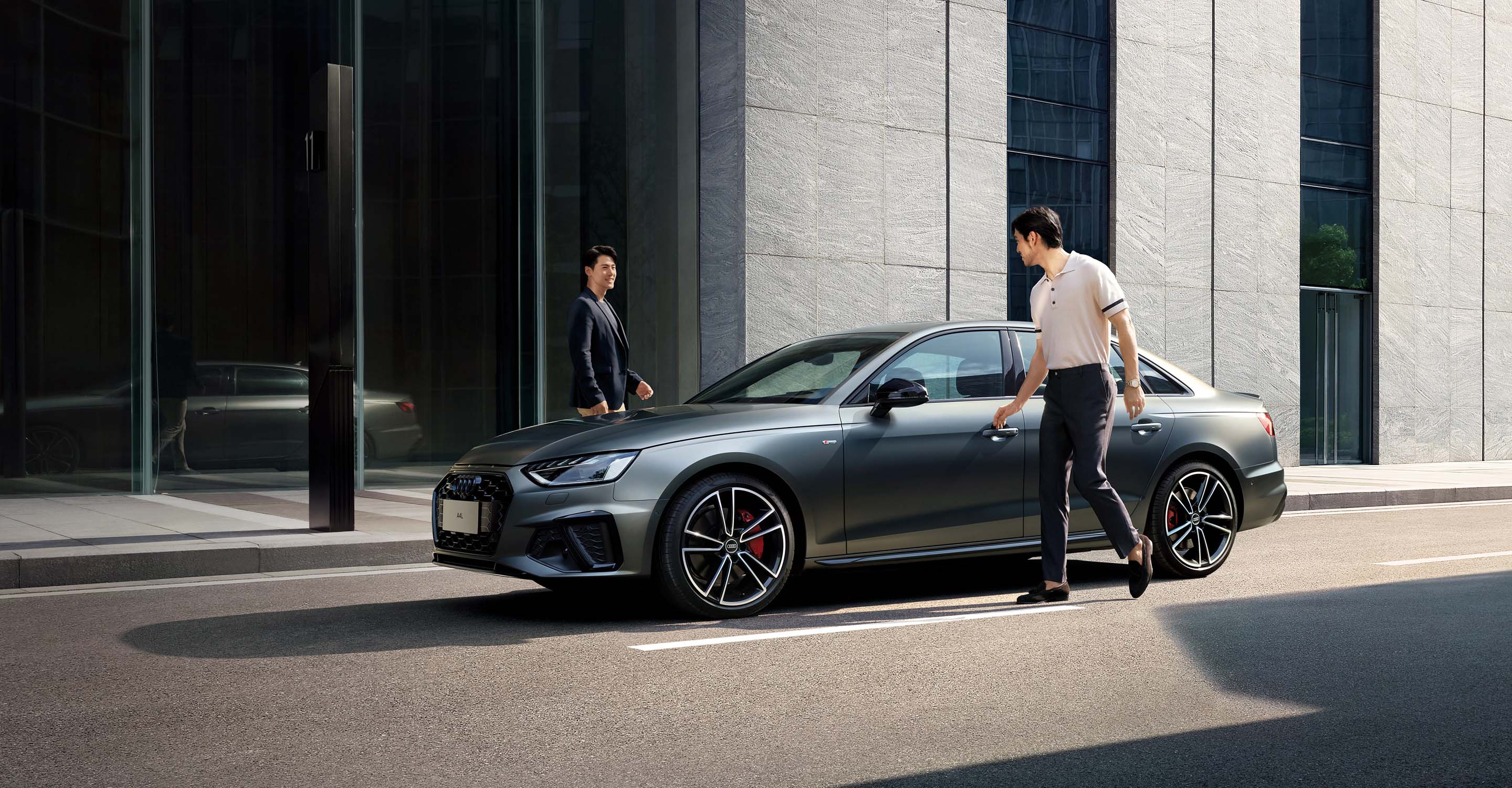 在奥迪品牌持续引领豪华车市场革新的征途中,奥迪a4l无疑是其布局中的