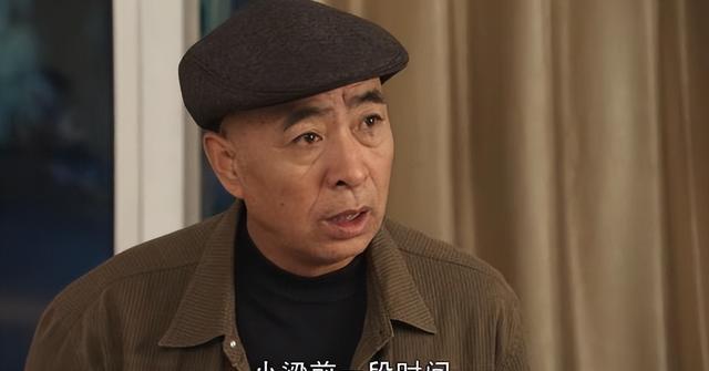 《乡村爱情》中看门大爷"老严头",66岁高调再婚,新娘年轻貌美