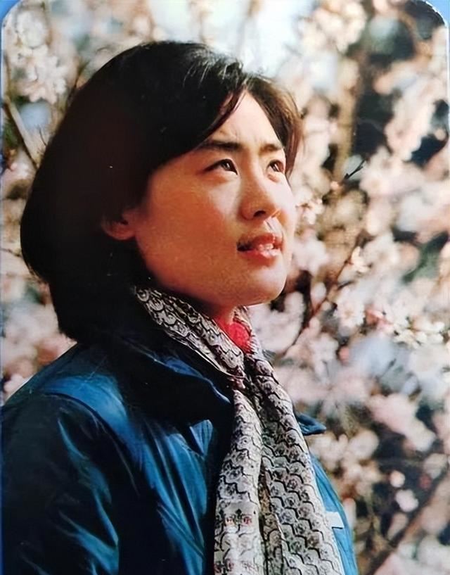 丛珊:嫁老外遭抛弃,二婚嫁导演丈夫,现在的她证明朱时茂没说错