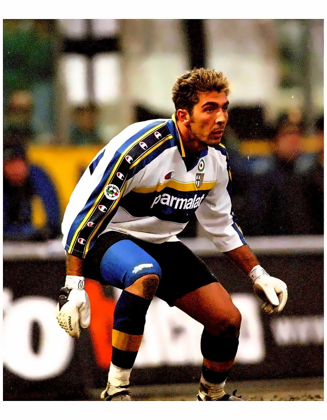 诺伊尔追平布冯,欧洲杯出场纪录门将传奇!