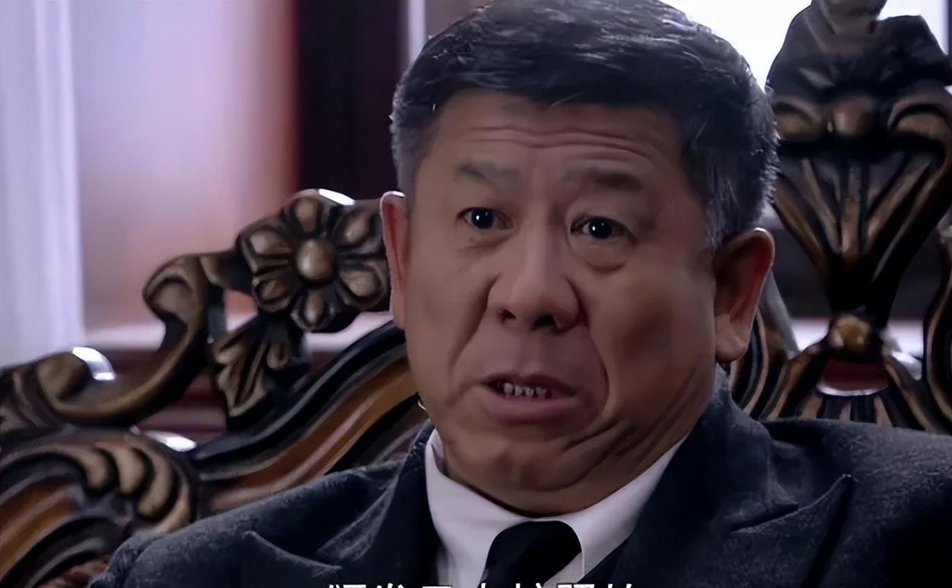 10年后重温《悬崖》:高彬的这句话,暗示他早已安排好了退路