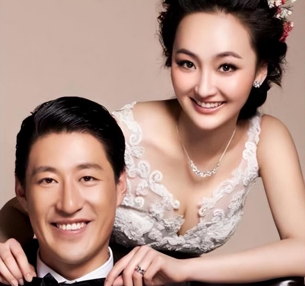演员于震:演技过硬,一婚被前妻控诉,二婚生活幸福美满