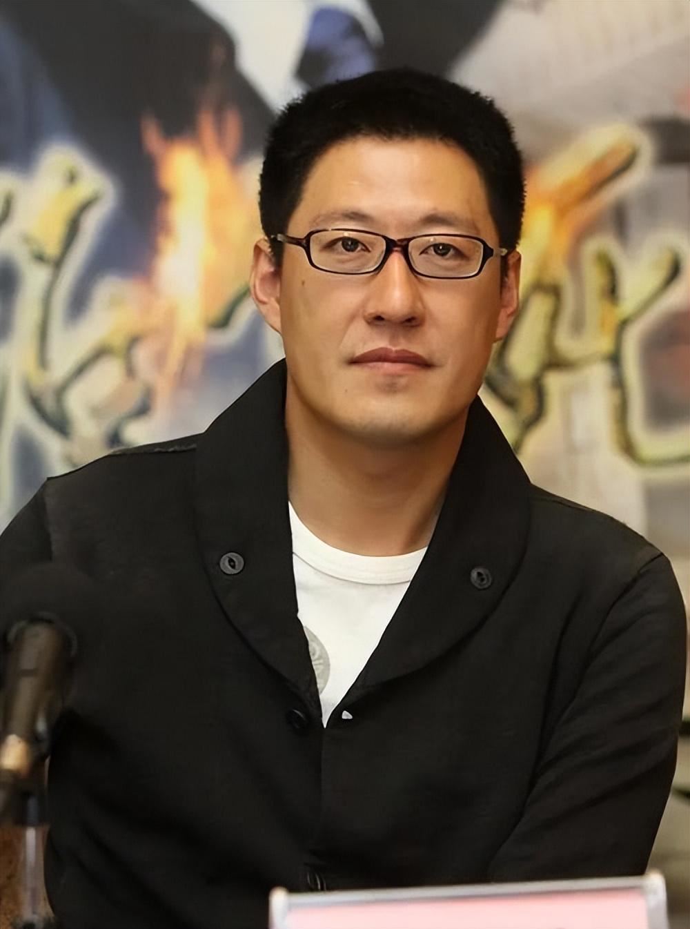 演员于震:演技过硬,一婚被前妻控诉,二婚生活幸福美满