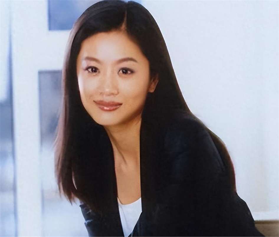 事实证明,瑞幸咖啡老板娘曾子墨,确实是凤凰卫视嫁得最好女主持