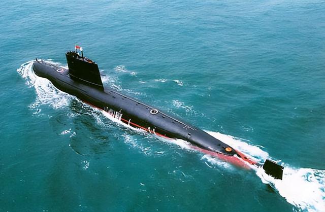 中国098型核潜艇亮相:抹平西方20年的差距,全电推进 磁流体