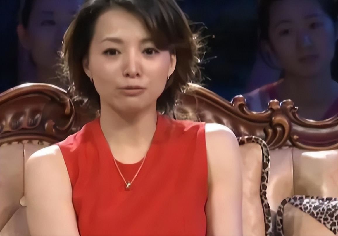 案件回顾:离开央视已久的董卿,已经走上了一条另一条人生大道