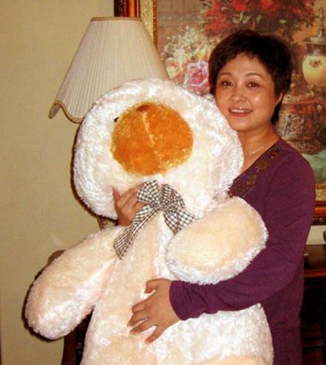 傅彪遗孀张秋芳:丈夫病逝后,独自抚养儿子成才,让公婆老有所依