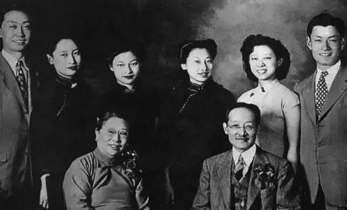 赵元任:15岁能说8种方言,26岁成哈佛博士,4个女儿出了3个教授