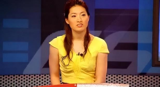 回顾鲍春来挚爱罗雪娟,她嫁富豪生一对儿女,他40岁仍孤身