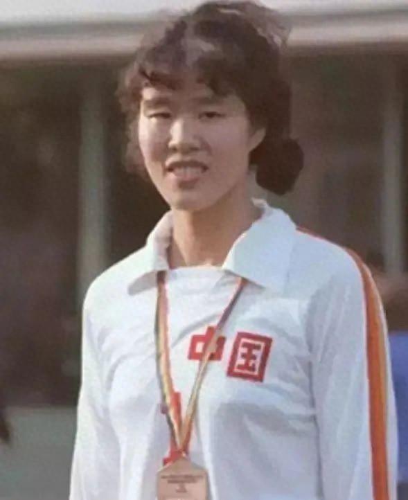 白帆:为养闺女单身15年,60岁再婚生子,前妻郎平亏欠于他