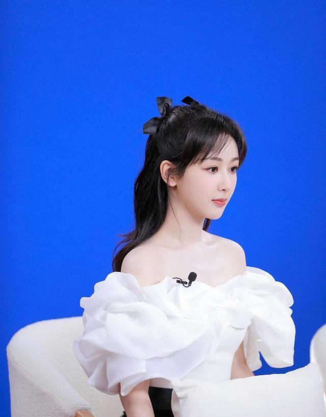 杨紫重现家有儿女杀马特造型,爷青回!当年狂野女孩回来了