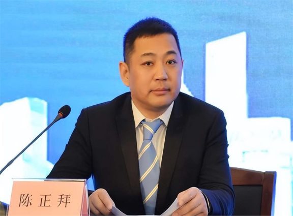 首位博士级歌唱家雷佳,连续13次荣登春晚,丈夫身价不菲也是博士