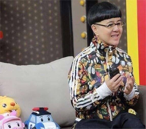 刘纯燕:荧幕风格大变,发掘何炅,却因一个发型被说"毁童年"